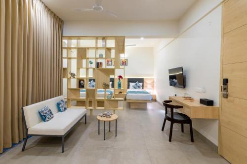 Iris Suites ( A Unit Of Grand International)