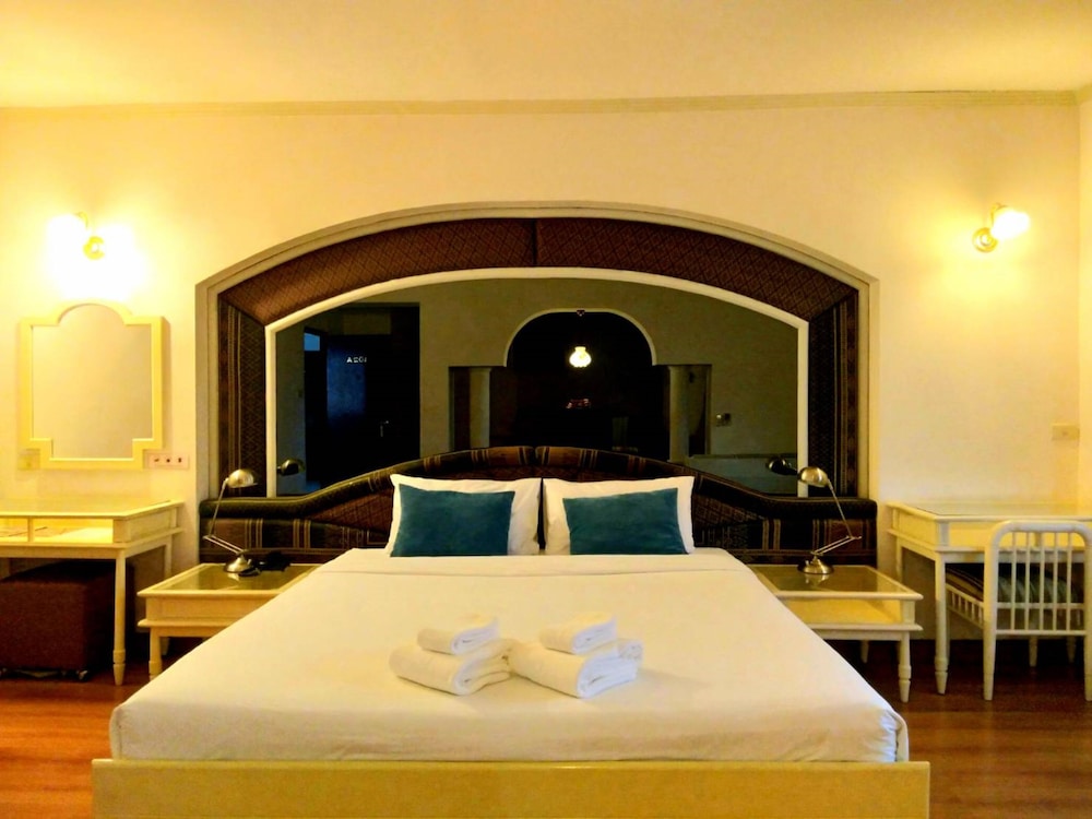 Mike Hotel