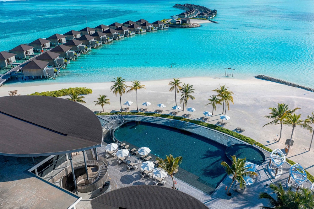 Madifushi private island