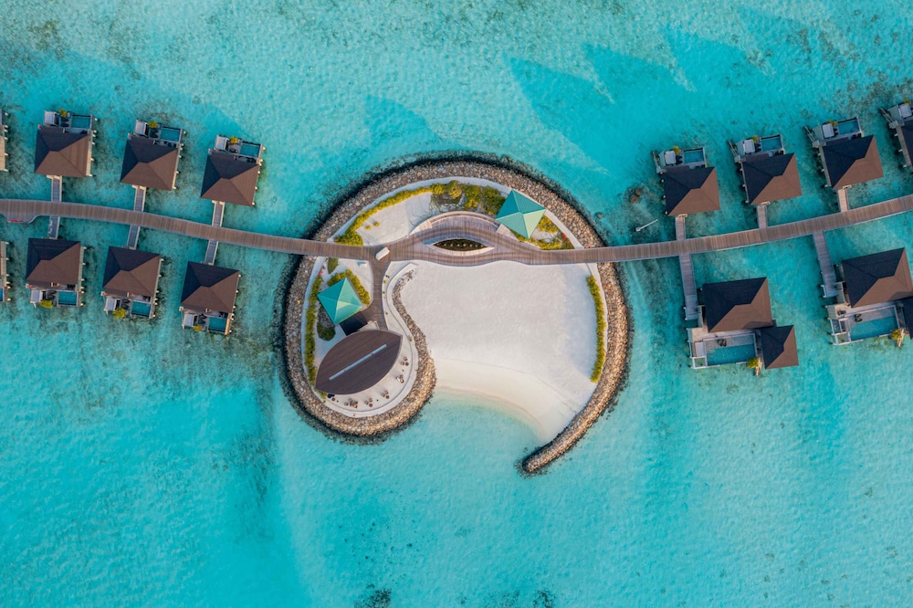 Madifushi private island