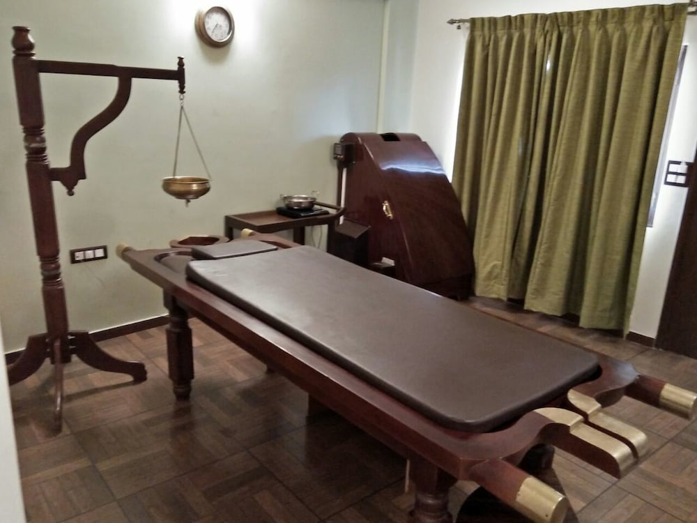 Shathayu Ayurveda Yoga Retreat