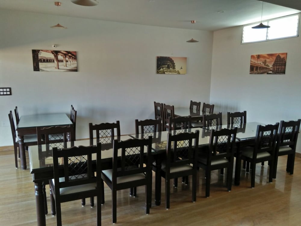 Shathayu Ayurveda Yoga Retreat