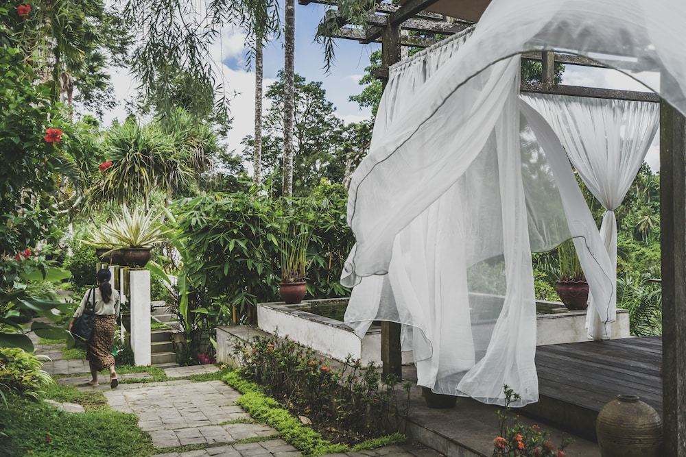 Amora Ubud Boutique Villas