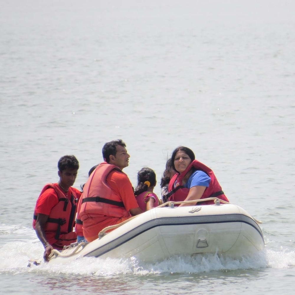 Sai Vishram Beach Resort Byndoor