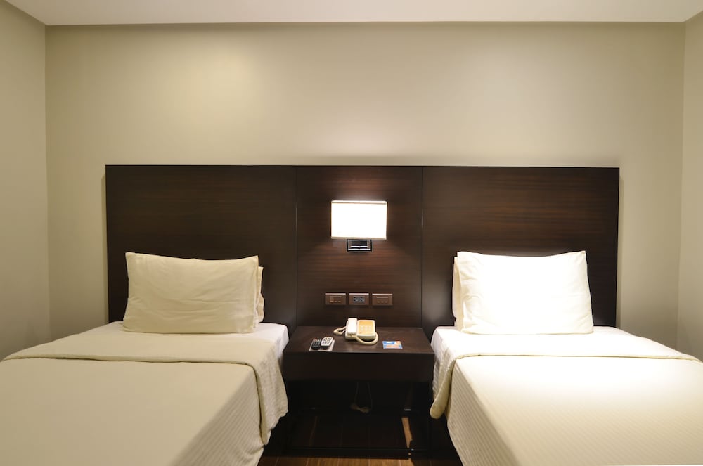 Pearl Garden Hotel