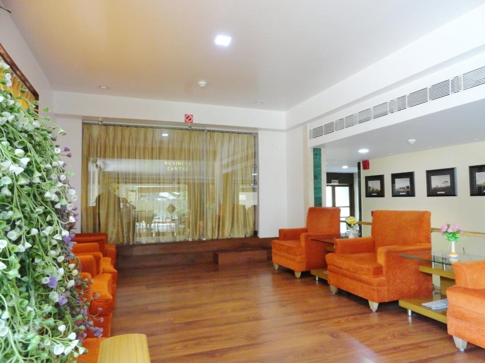 Hotel Senator