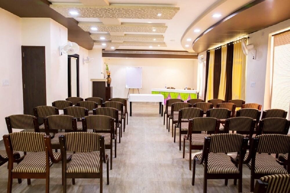 Mukund Villas - Urban Boutique Resort