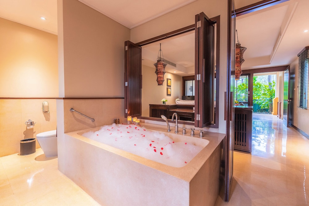 Paradox Resort Phuket