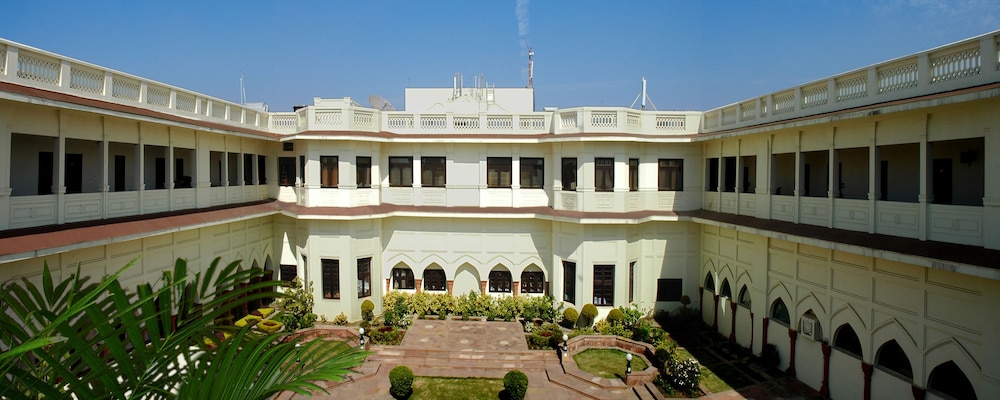 Noor Us Sabah Palace