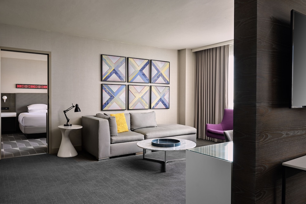 Hyatt Regency Los Angeles International Airport