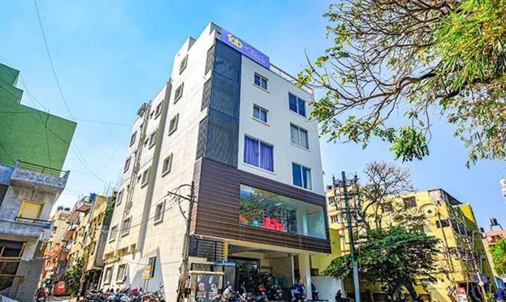 FabHotel GR Lake View