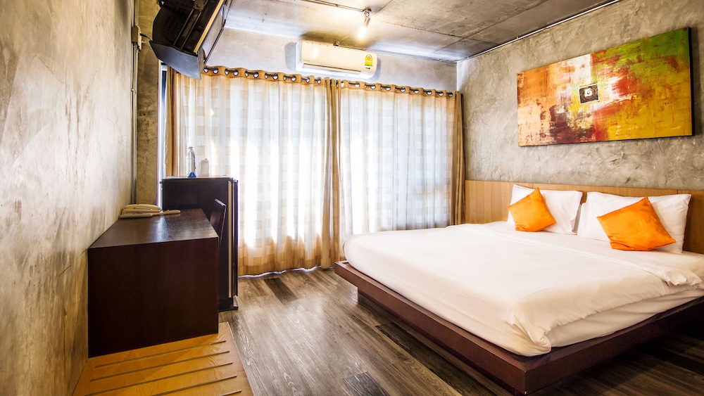 B2 Mahidol Boutique & Budget Hotel