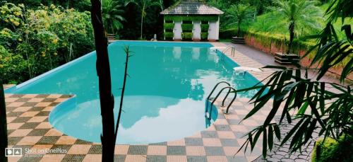 Crescent Family Resort