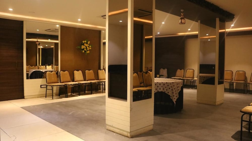 Bhagwati Park By Martand Hotel