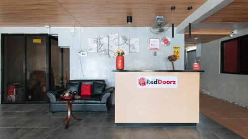 RedDoorz near Christ the King Medical Center