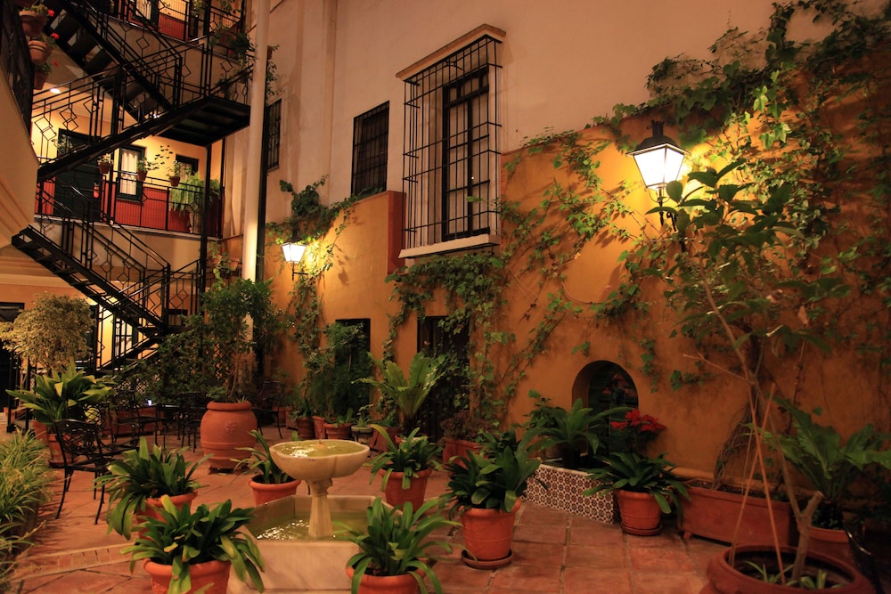 Hotel Cervantes
